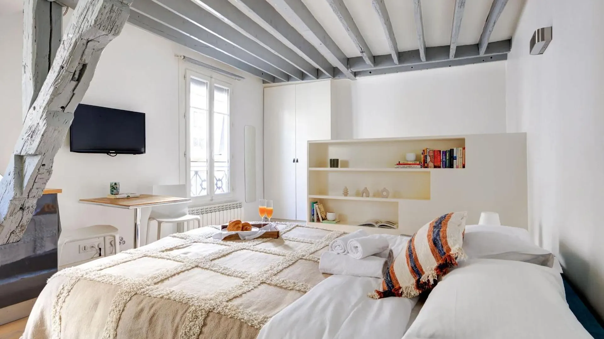 Apartment Le Marais & Pompidou - Cityapartmentstay Paris