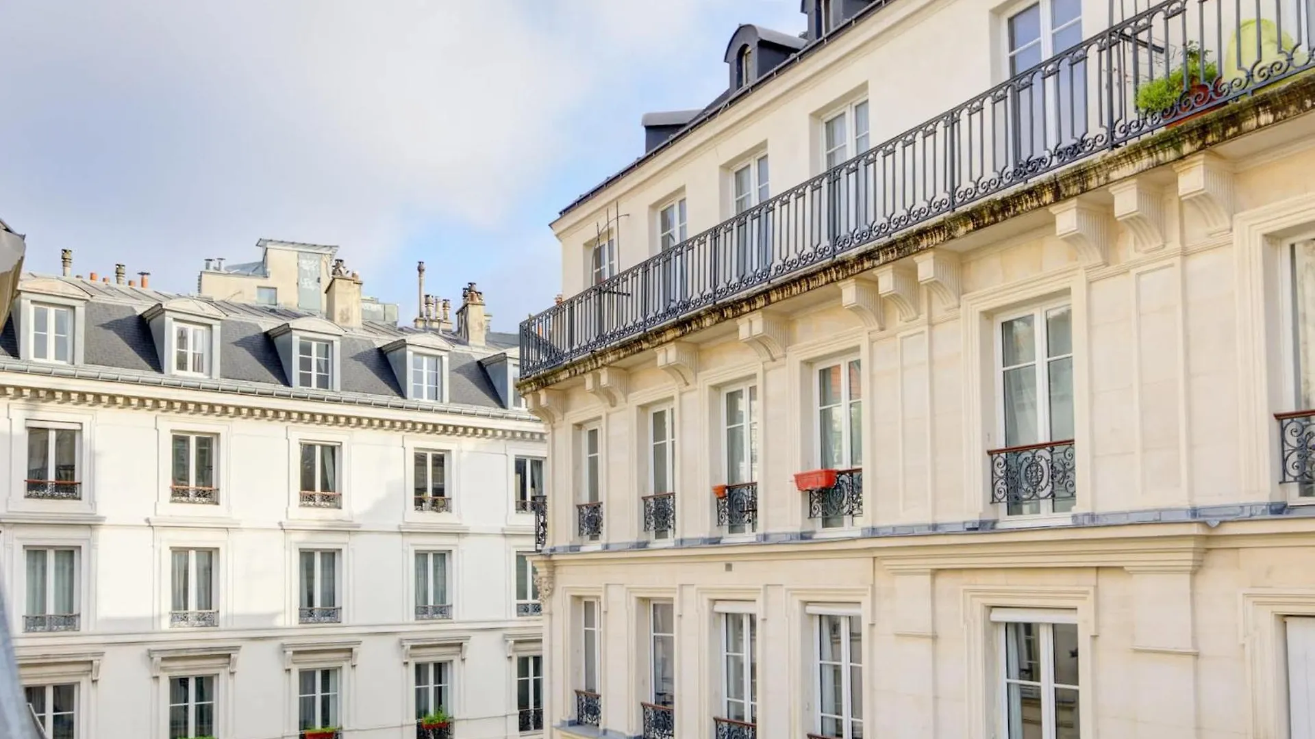 Le Marais & Pompidou - Cityapartmentstay Paris Apartment